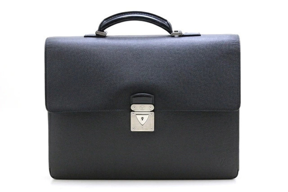 LOUIS VUITTON Robusto Business Bag Taiga Leather